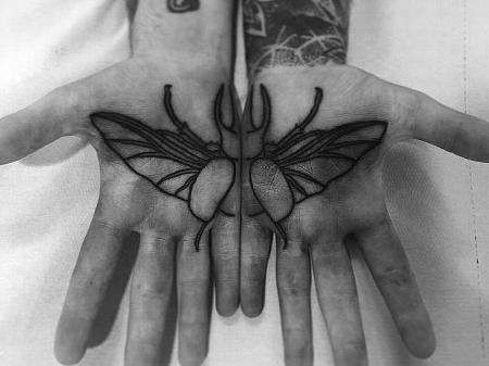 Tattoos - insect palm - 127120